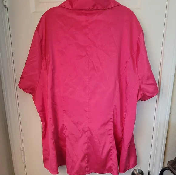 Cato Woman Plus Size 26/28W Blouse Shirt Short Sleeve Color Hot Pink Used - Picture 2 of 10